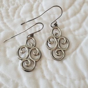 Four swirl ear hooks